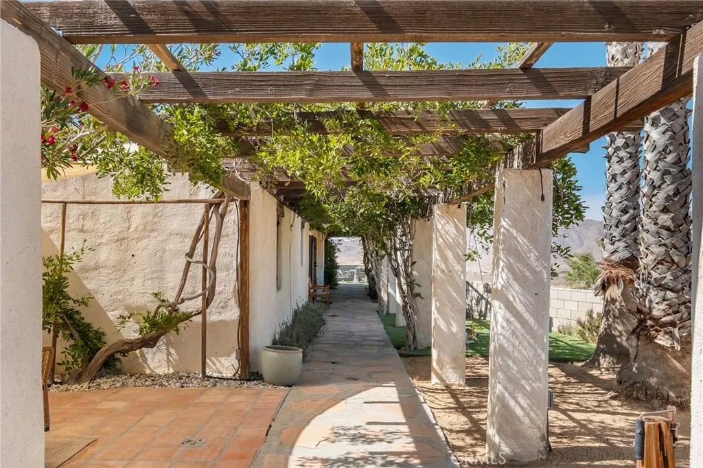 25275 Ocotillo