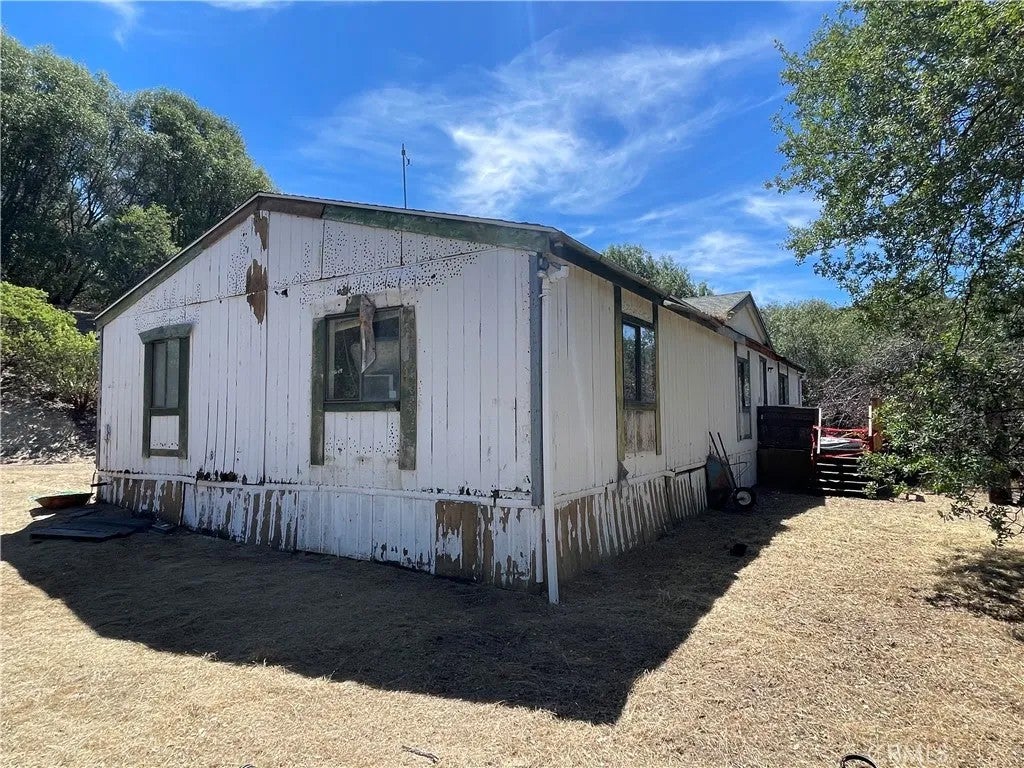 4390 Usona Road