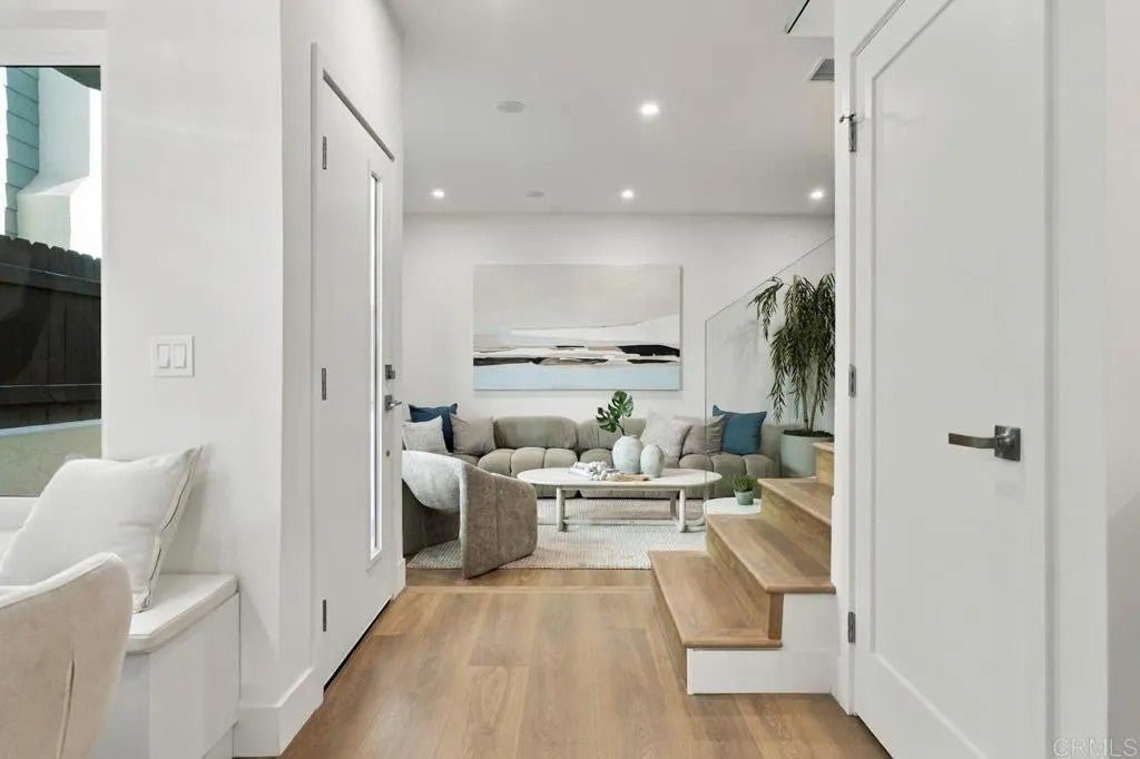 Photo of 978 Sapphire Street, San Diego, CA 92109 (MLS # NDP2609651)