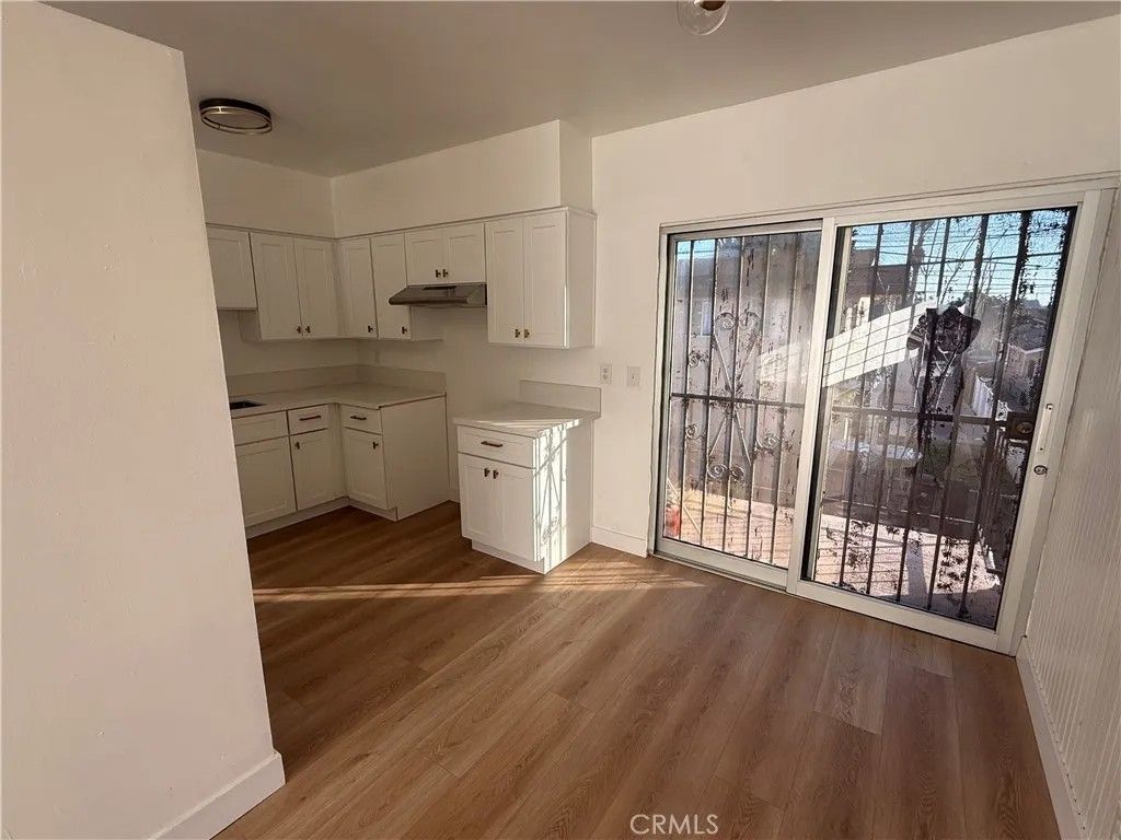 Photo of 212 W 84th St, Los Angeles, CA 90003 (MLS # DW26018850)