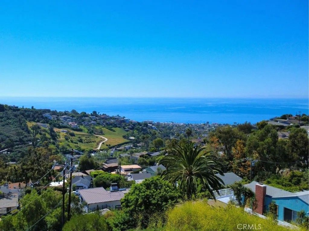 Photo of 1550 Bluebird Canyon, Laguna Beach, CA 92651 (MLS # OC26028205)
