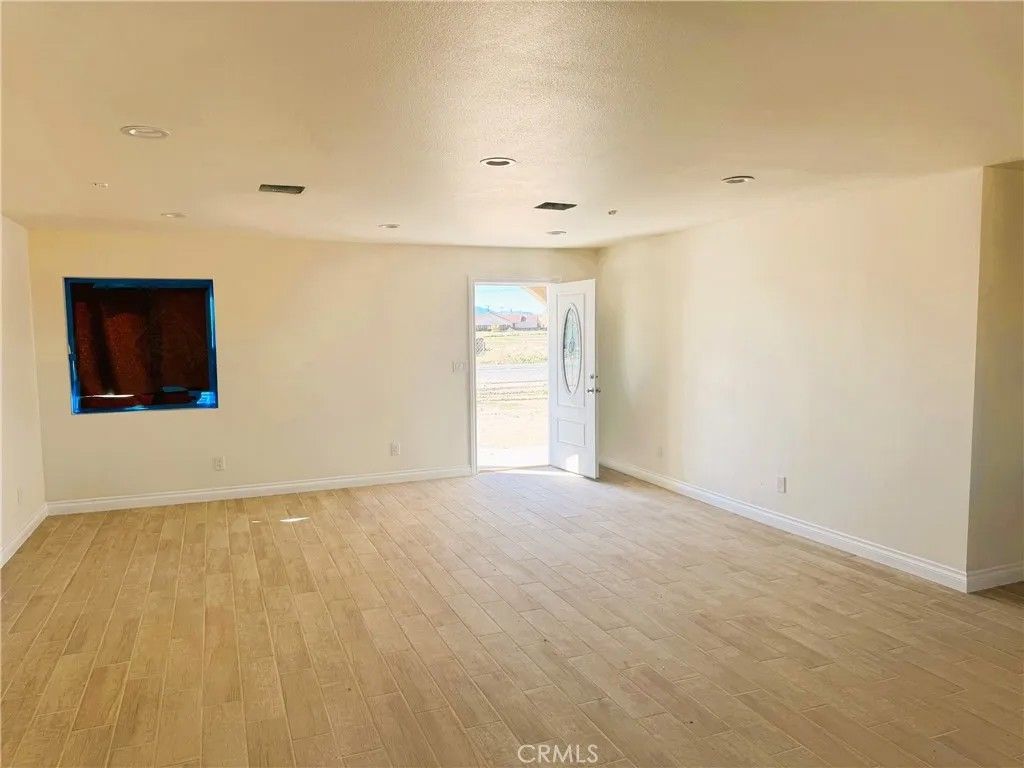 Photo of 9348 S. Loop Boulevard, California City, CA 93505 (MLS # DW25275791)