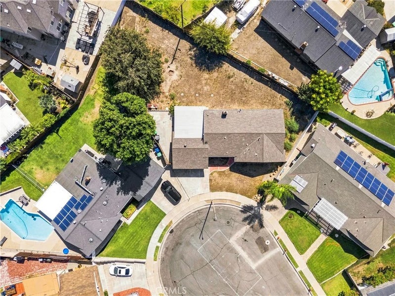 1952 N Topaz Street