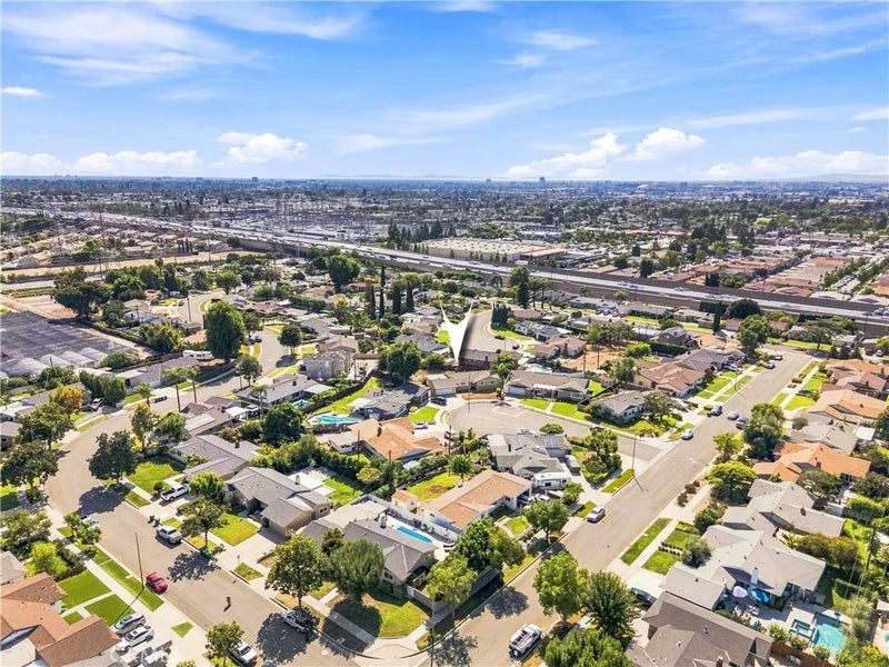 1952 N Topaz Street