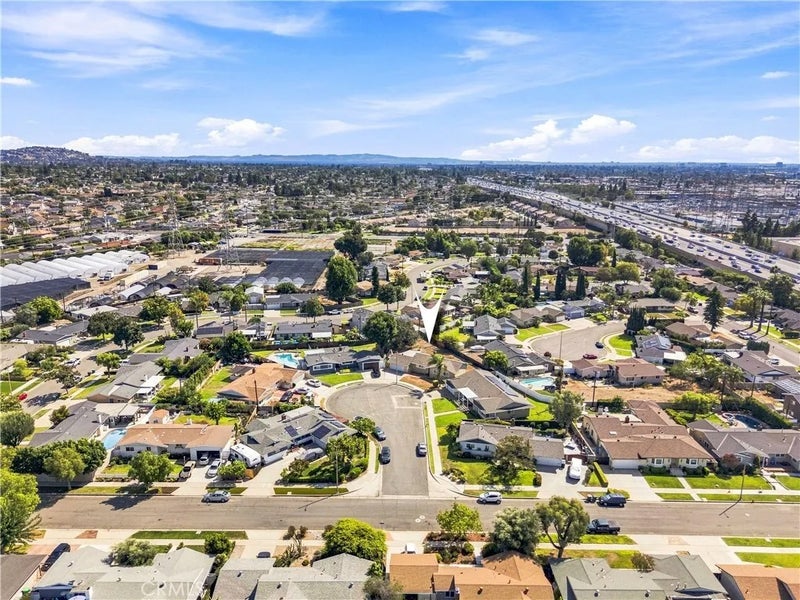 1952 N Topaz Street