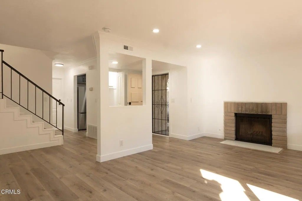 Photo of 364 E Bard Road, Oxnard, CA 93033 (MLS # V1-34759)