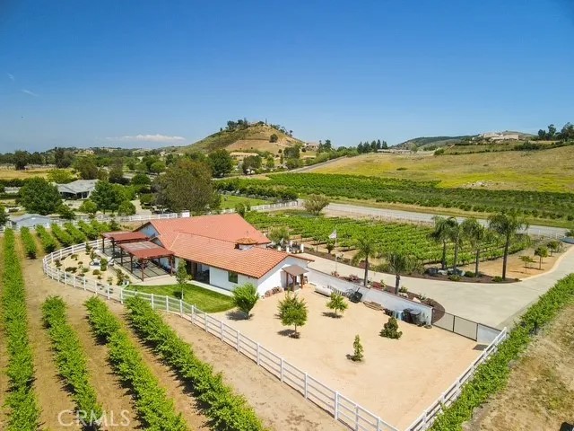 38155 Avenida La Cresta