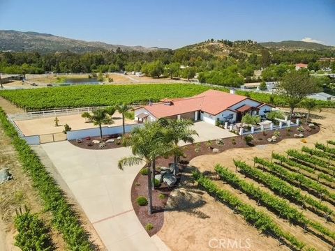 38155 Avenida La Cresta Murrieta CA 92562