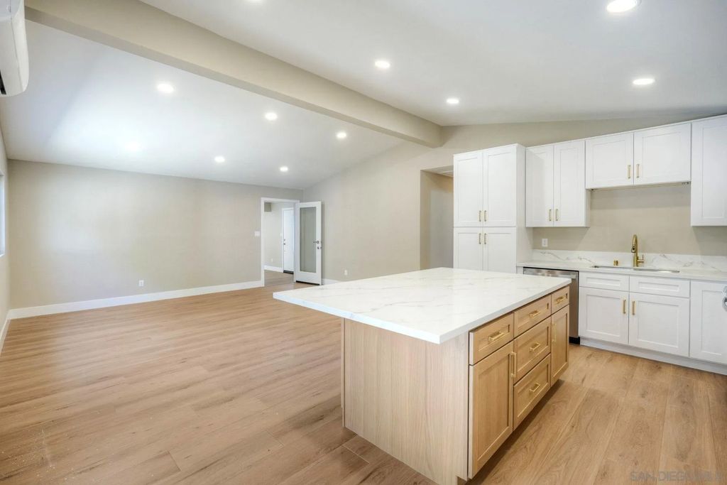Photo of 578 E. Indian Rock Rd, Vista, CA 92084 (MLS # 260006975)