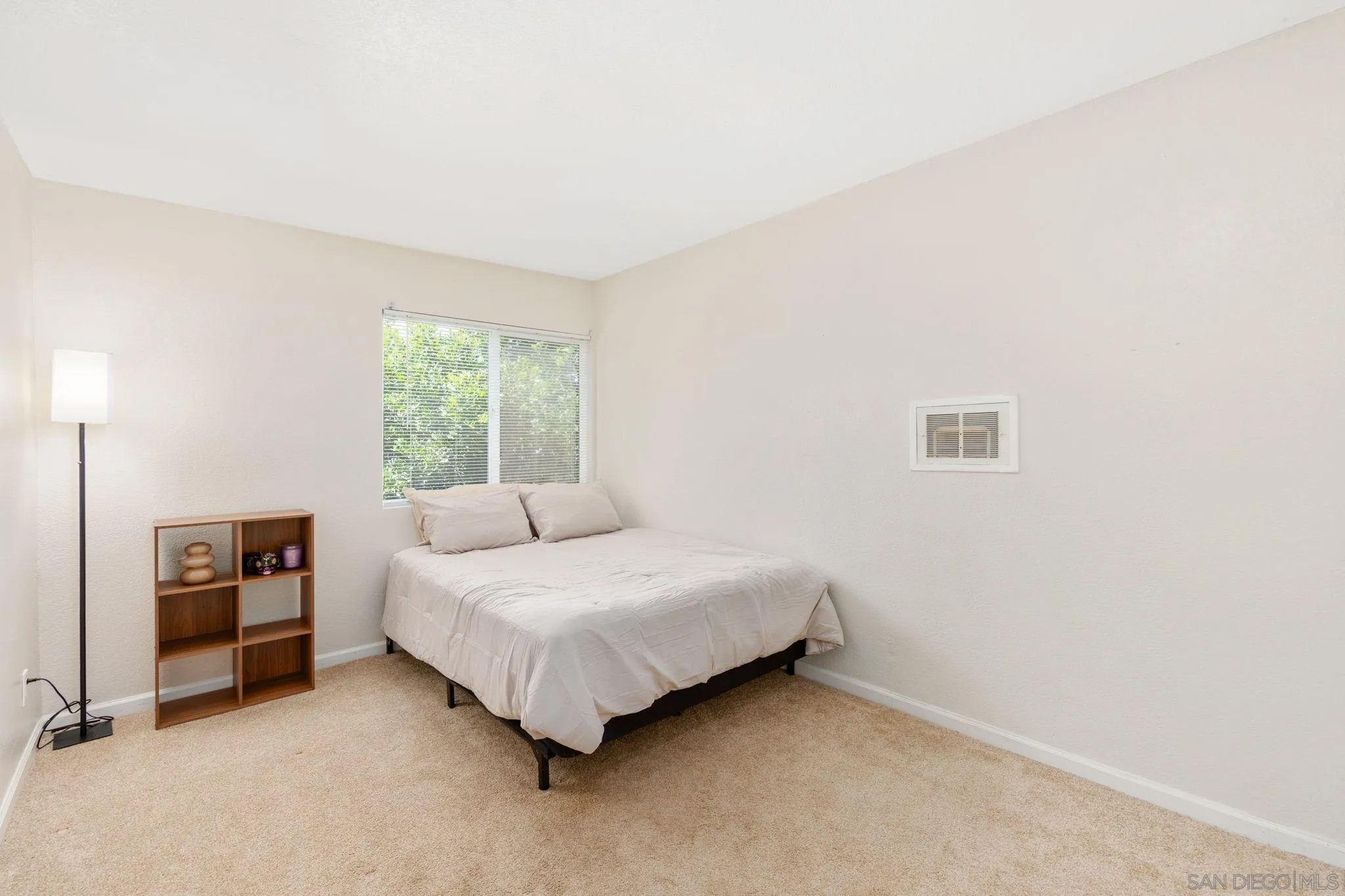 868 E Alvarado 28