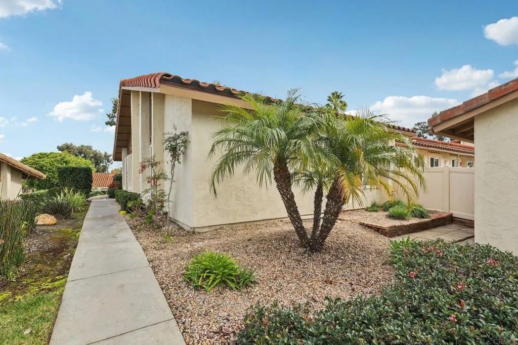 Photo of 1730 Pleasantdale Drive, Encinitas, CA 92024 (MLS # NDP2600274)