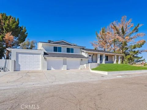 Photo of 637 Lagoon Street, Needles, CA 92363 (MLS # PW26059715)