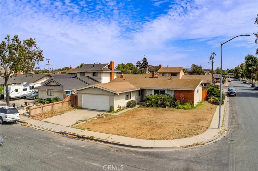 606 W Albert Street