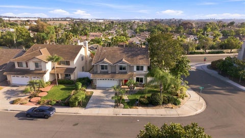 Photo of 413 Lexington Cir, Oceanside, CA 92057 (MLS # 260019571)