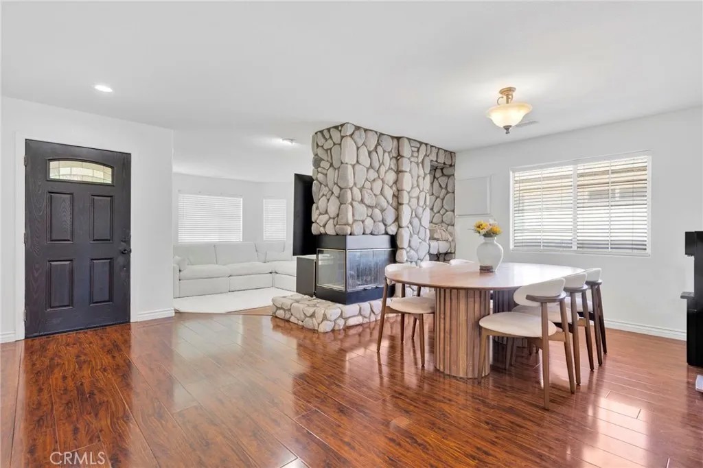 15118 Orchard Hill