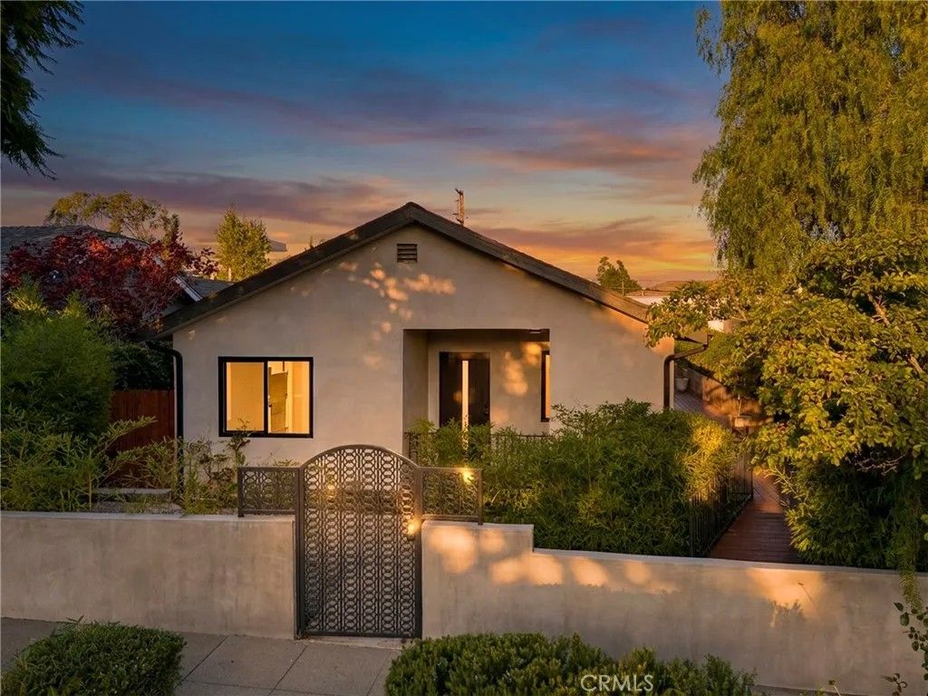 Photo of 1247 25th Street, Santa Monica, CA 90404 (MLS # SB25265887)