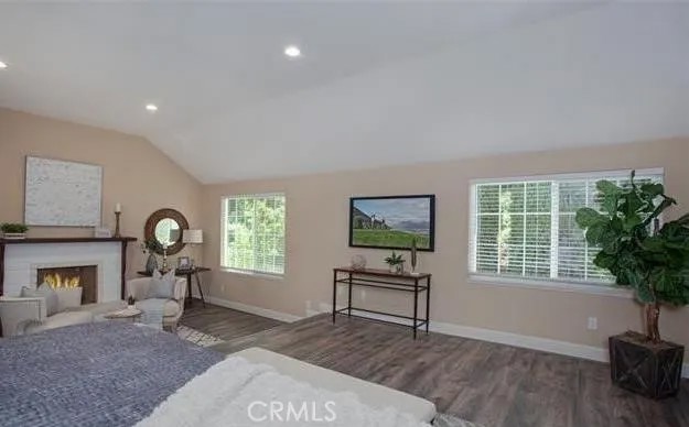 571 S Weymouth Court