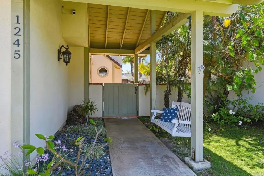 1245 Saint Helene Court