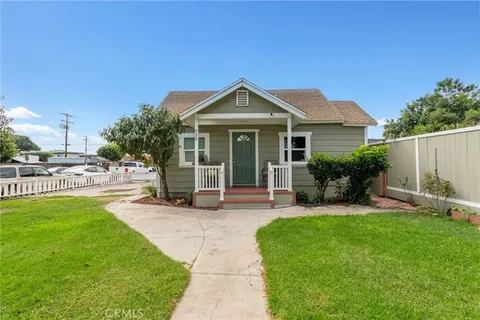 926 E Pine St, Santa Ana, CA 92701 - #: PW25241013