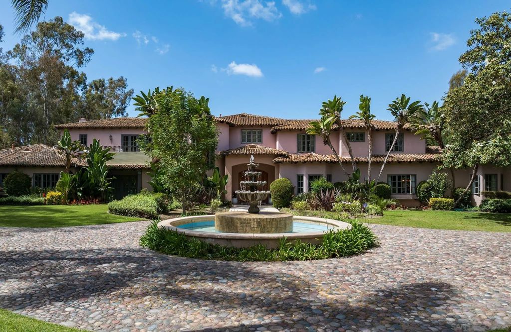 Photo of 16356 Rambla De Las Flores, Rancho Santa Fe, CA 92067 (MLS # 260010695)