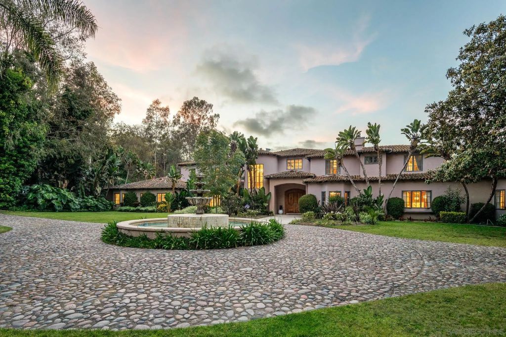 Photo of 16356 Rambla De Las Flores, Rancho Santa Fe, CA 92067 (MLS # 260010695)