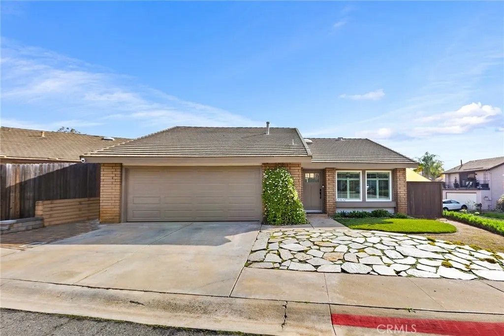 Photo of 1903 Buckskin Glen, Escondido, CA 92027 (MLS # SW26013503)