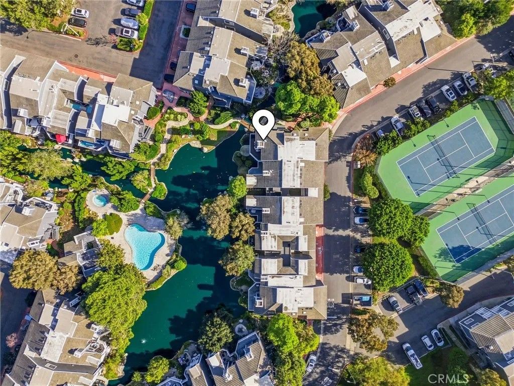 Photo of 20122 Bayfront Ln #206, Huntington Beach, CA 92646 (MLS # OC26024548)