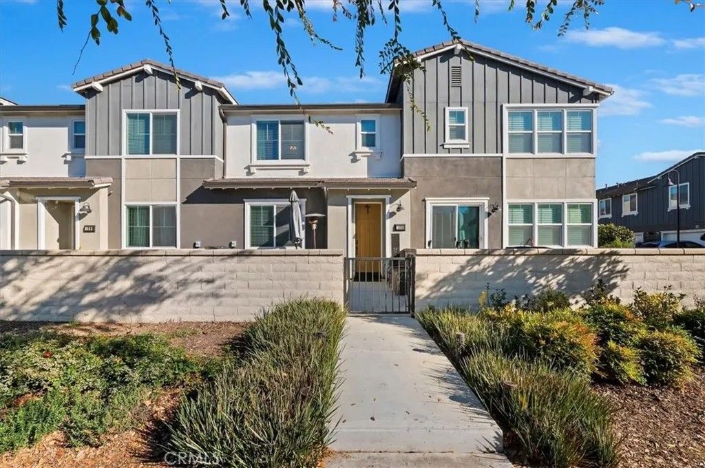 Photo of 3562 E Moonlight Street, Ontario, CA 91761 (MLS # IG25276478)