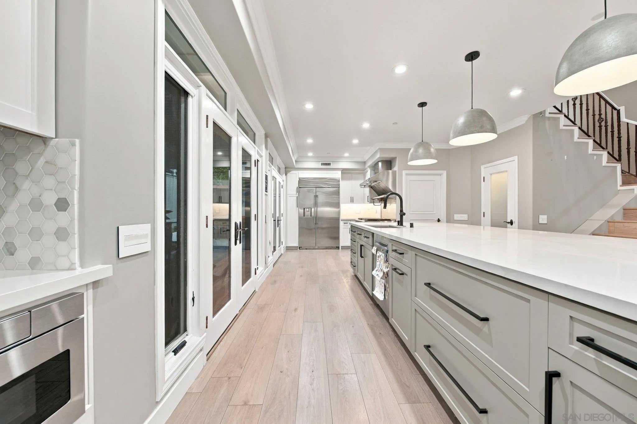 165 W Avenida San Antonio