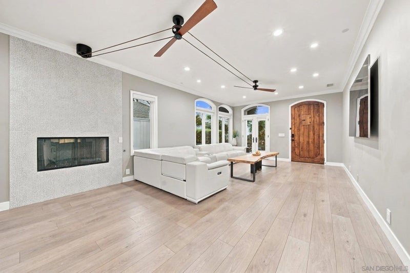 165 W Avenida San Antonio