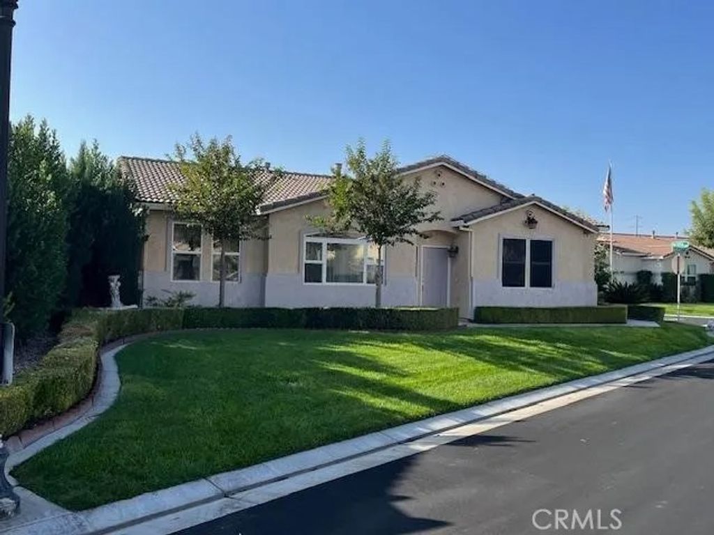 Photo of 812 Via Rosa, Los Banos, CA 93635 (MLS # FR25271491)