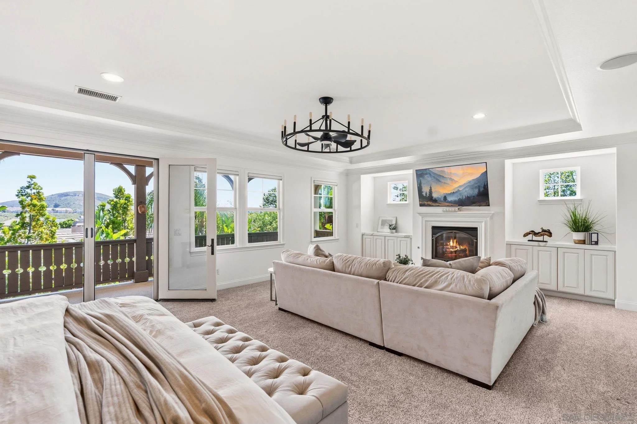 3228 Sitio Montecillo