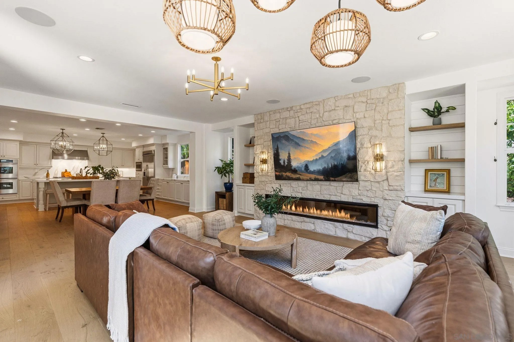 3228 Sitio Montecillo