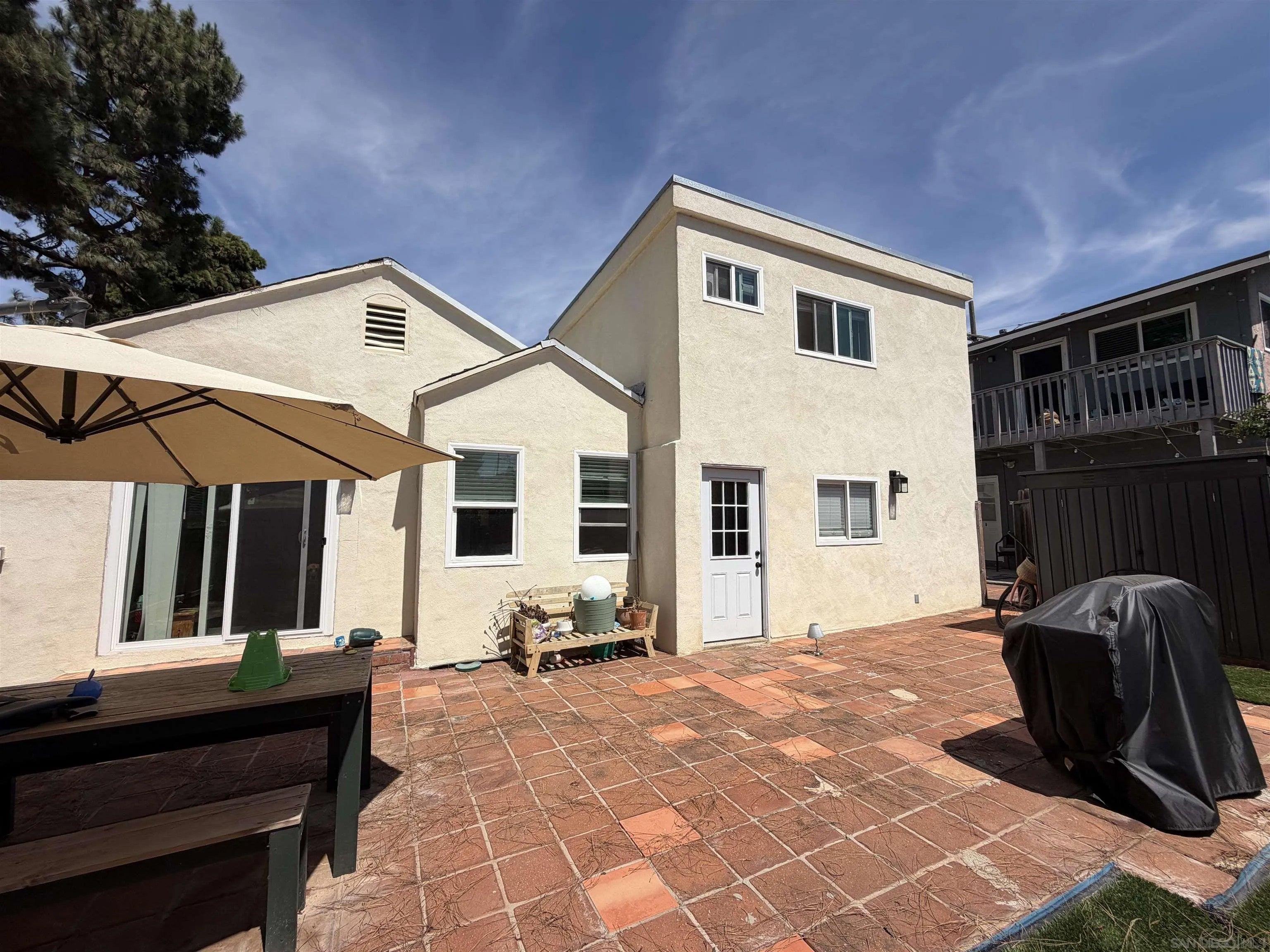 616 N Nevada