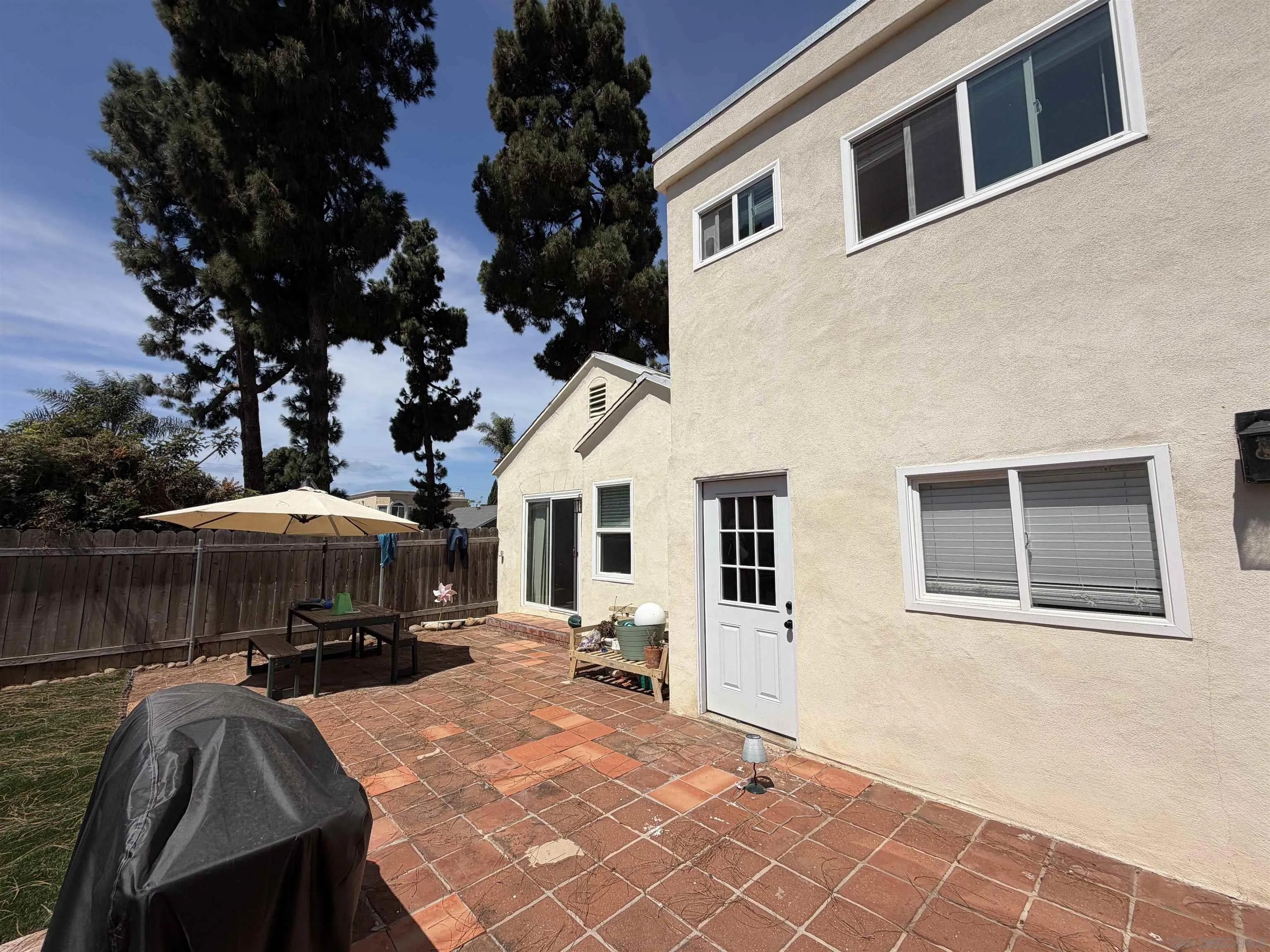 616 N Nevada