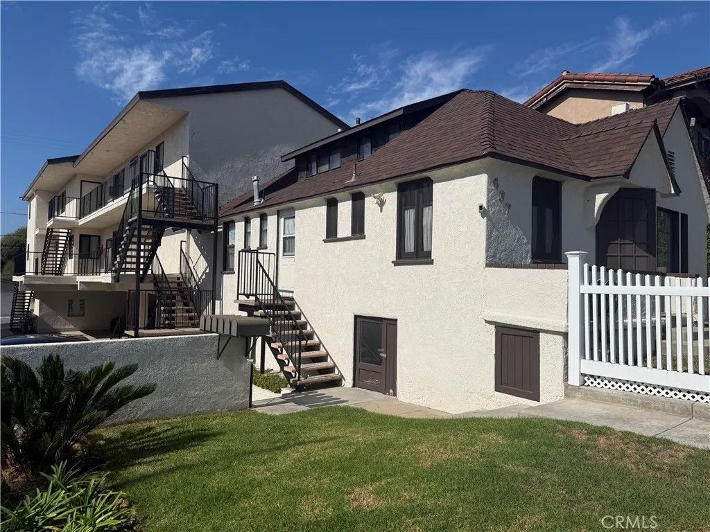 Photo of 437 Richmond Street #3, El Segundo, CA 90245 (MLS # SB26072190)