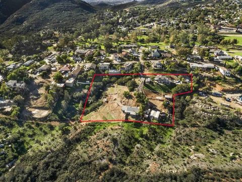 Photo of 410 Woodland Lane, El Cajon, CA 92021 (MLS # PTP2600413)