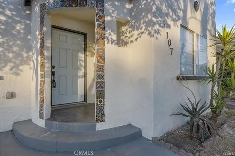 1107 Pacific Bakersfield CA 93305