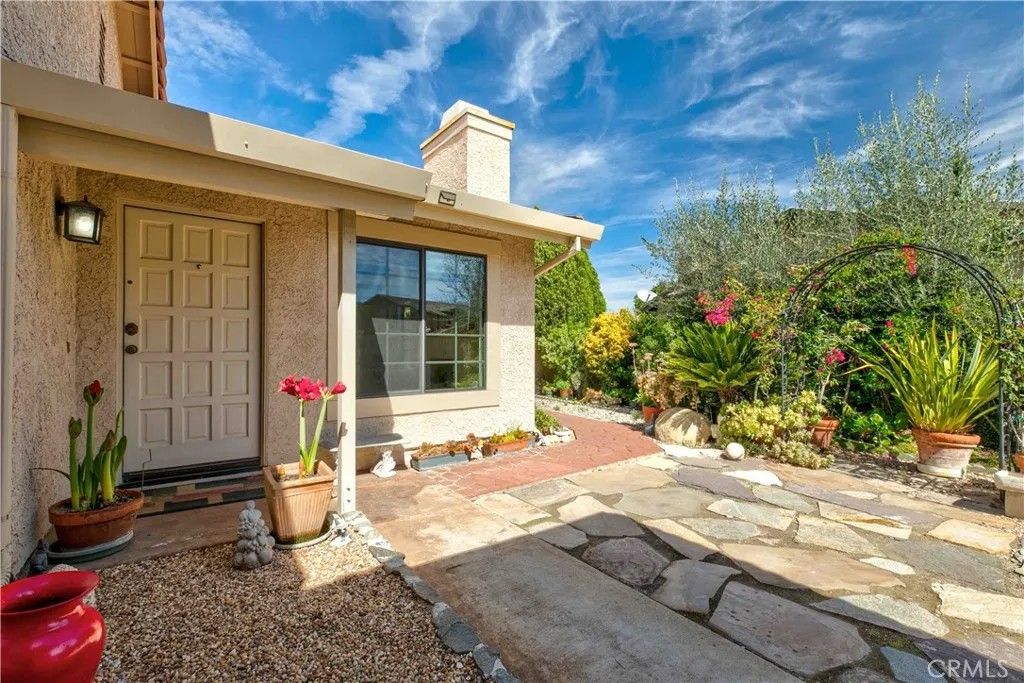 Photo of 26013 Palomita Drive, Valencia, CA 91355 (MLS # GD26067121)