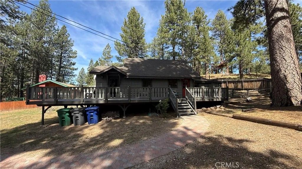 Photo of 459 Edgemoor Rd, Big Bear Lake, CA 92315 (MLS # IV26078218)
