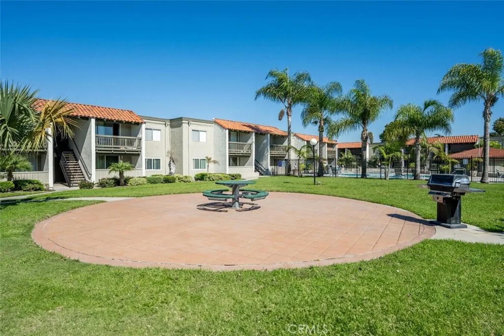 17230 San Mateo