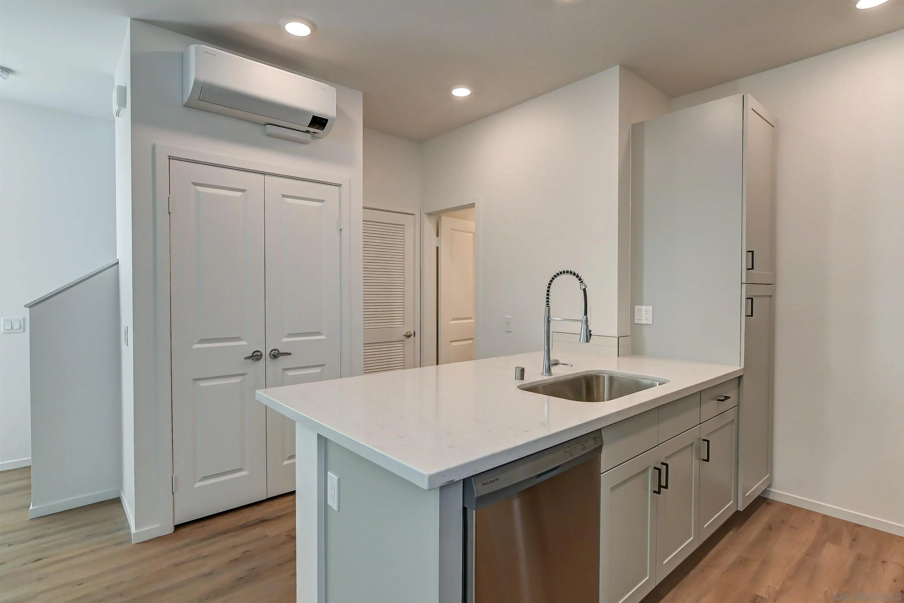 2036-58 N Highland Ave