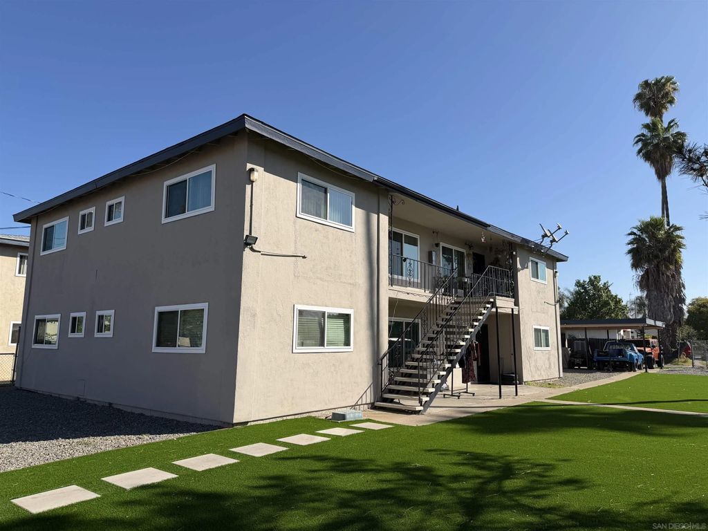 Photo of 1718-24 Crofton Ln, Escondido, CA 92027 (MLS # 260006752)