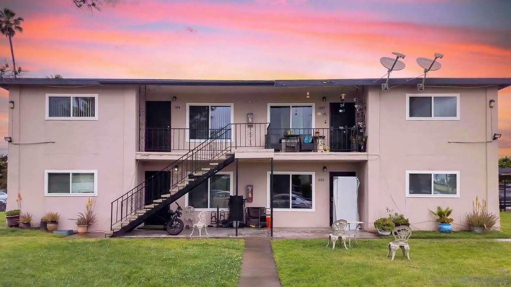 Photo of 1718-24 Crofton Ln, Escondido, CA 92027 (MLS # 260006752)