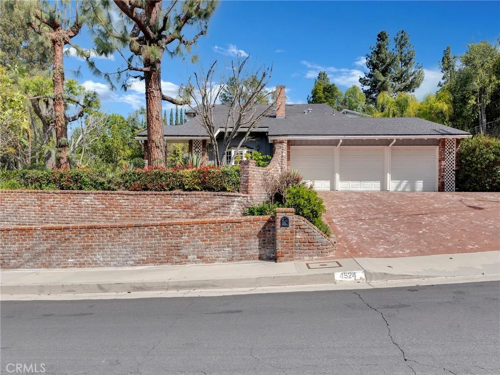 4524 Deanwood