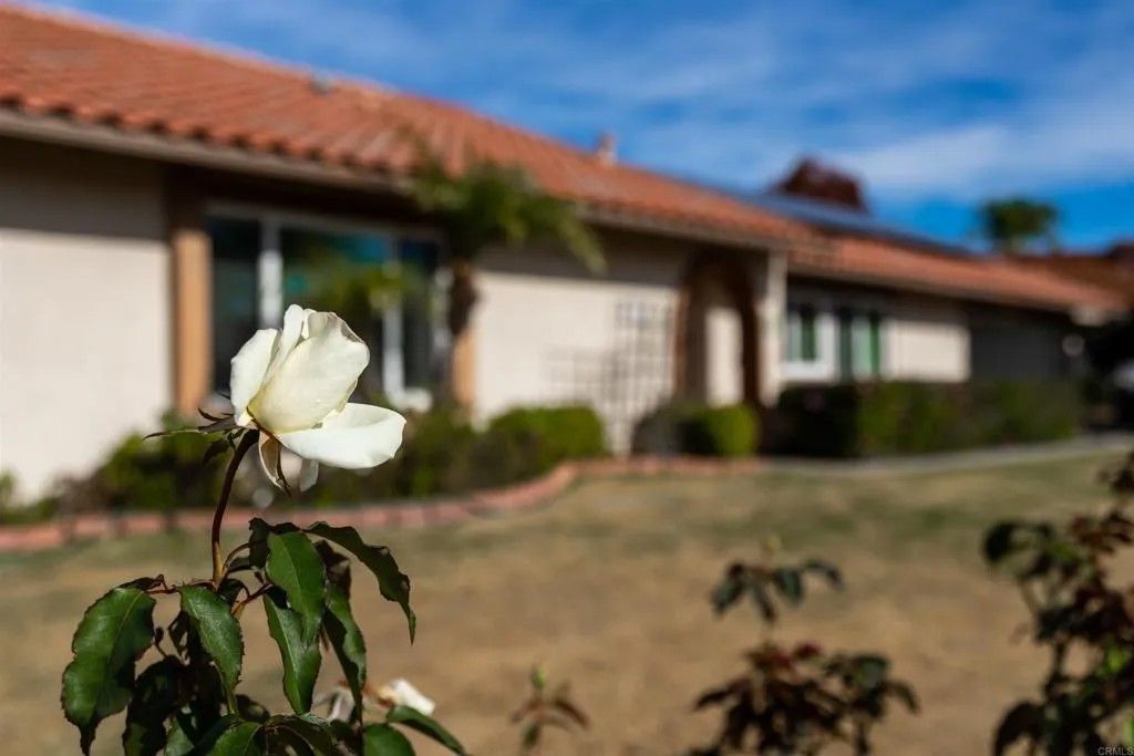 Photo of 17417 Plaza Sonada, San Diego, CA 92128 (MLS # NDP2511614)