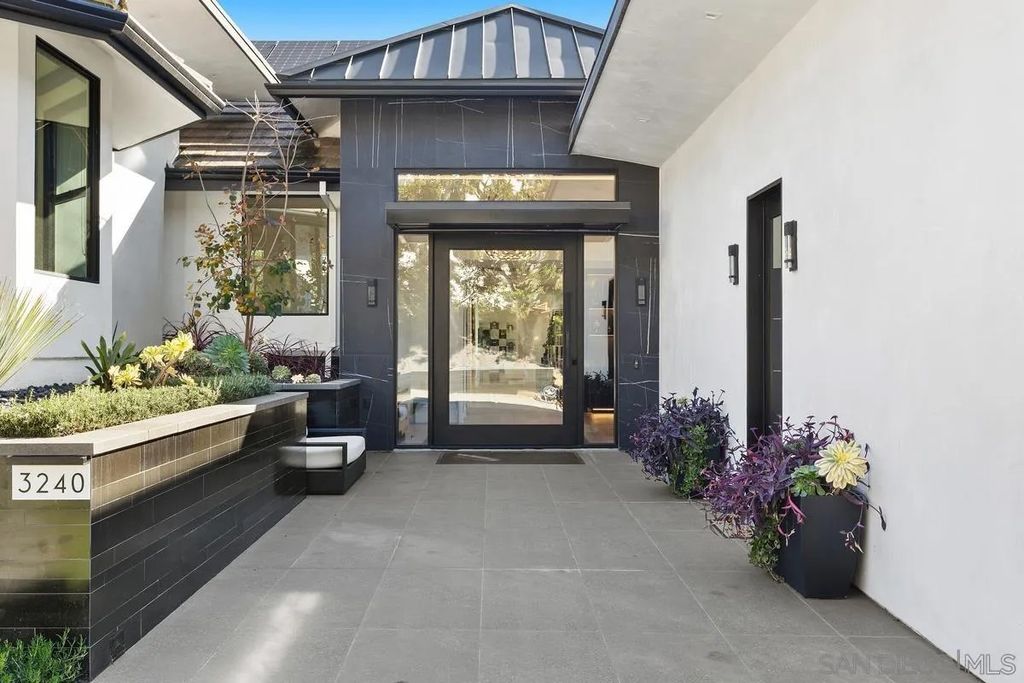 Photo of 3240 Piragua St, Carlsbad, CA 92009 (MLS # 2601148)