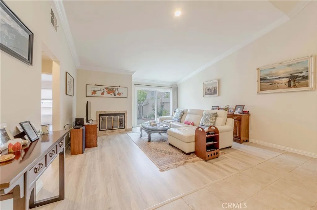 2201 Dublin Lane 3