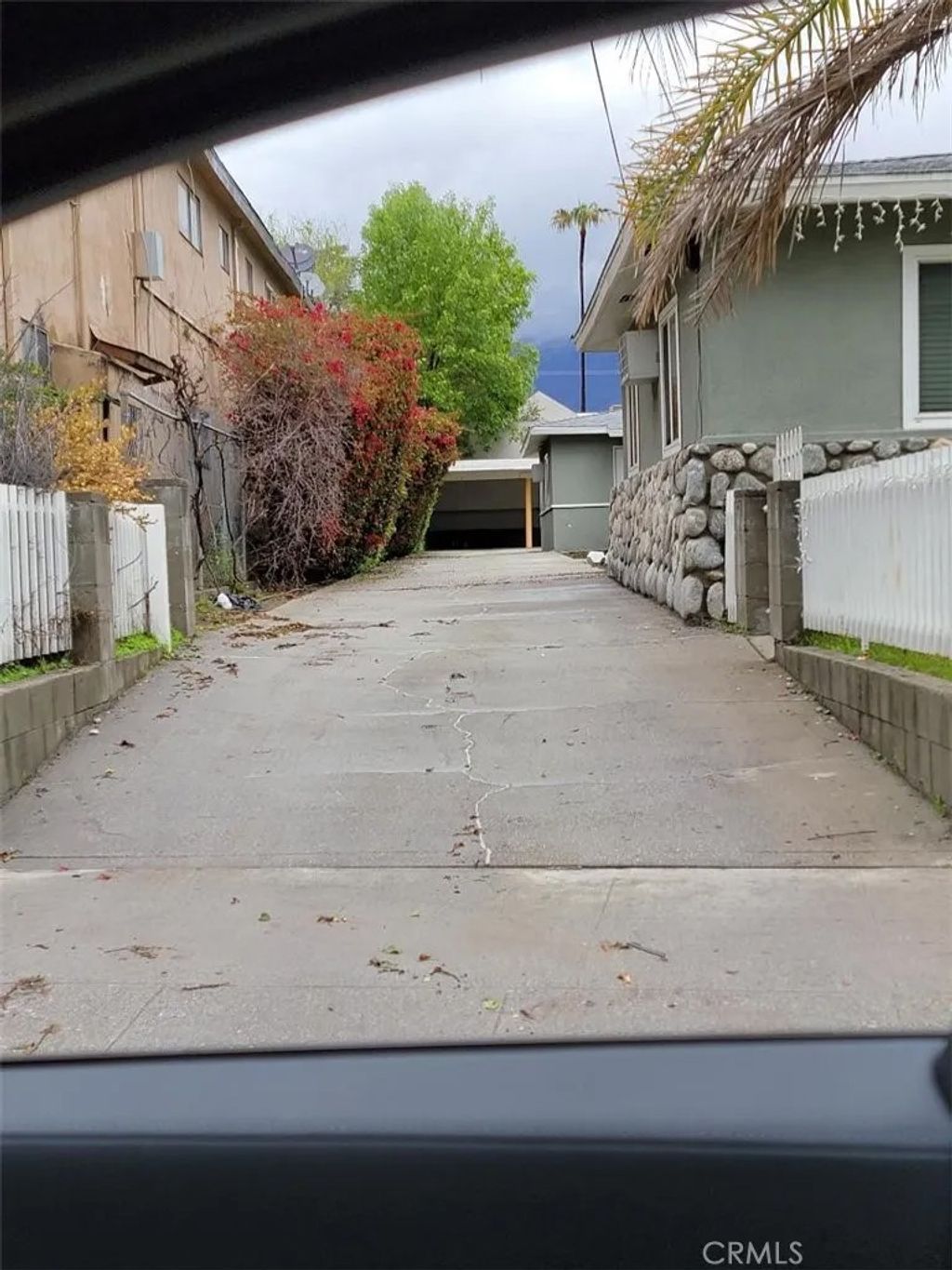 Photo of 343 W Howard Street, Pasadena, CA 91103 (MLS # GD25274730)