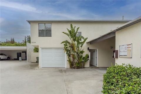 Photo of 5232 Topanga Canyon Boulevard, Woodland Hills, CA 91364 (MLS # PW25275621)